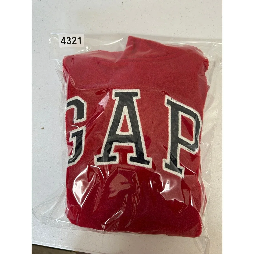 GAP vibrant red